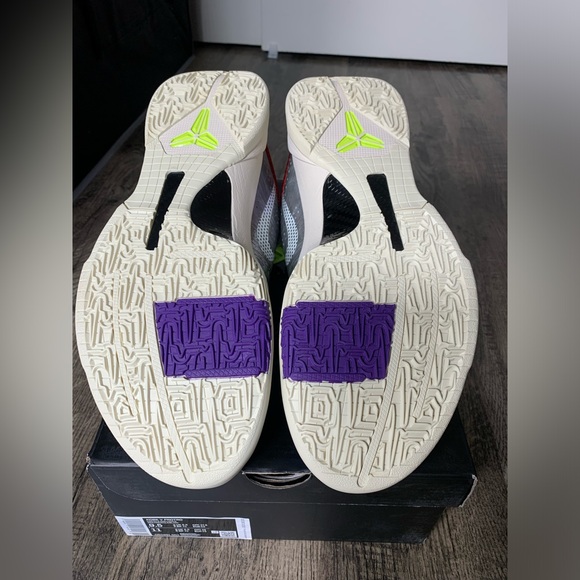 kobe 5 - Picture 5 of 6